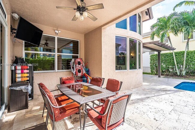 Building Photo - 3182 SW 189th Ave