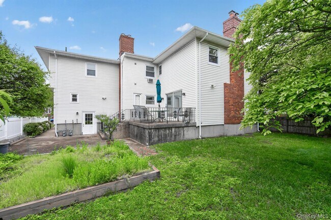 Building Photo - 68 Graywood Rd