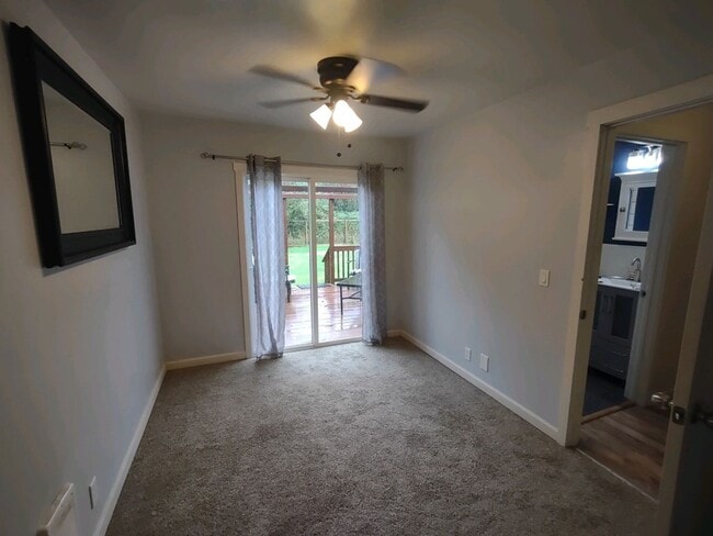 Building Photo - Located 1 block from Ocean Shores. 3bd 2ba & attached garage