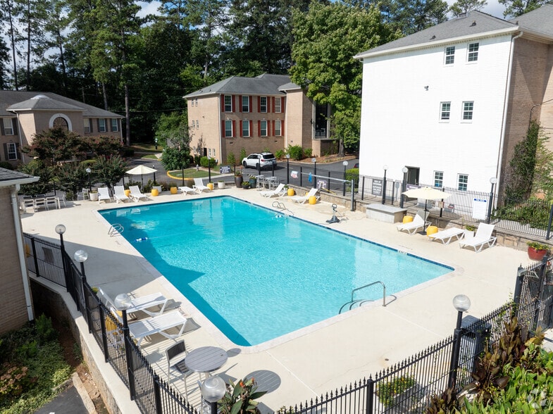 Pool - Riva Apartments