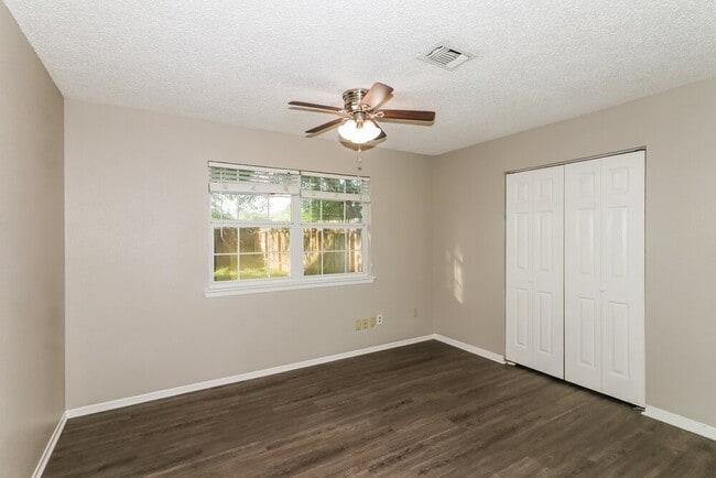 Building Photo - 17728 Northhagen Dr