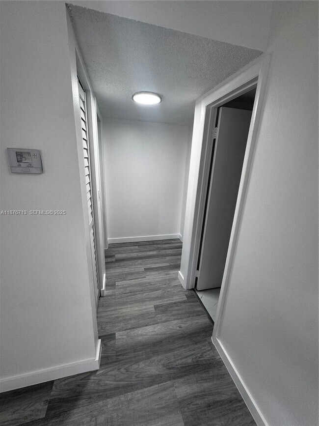 Building Photo - 2515 Polk St