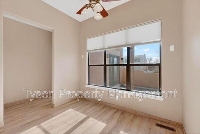 Building Photo - 13413 Summit Hills Pl NE