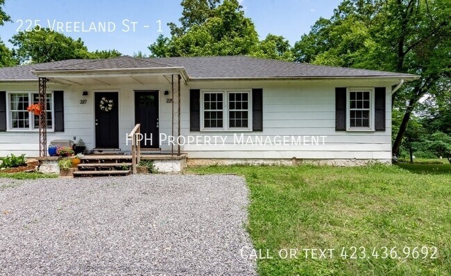 Primary Photo - 225 Vreeland St