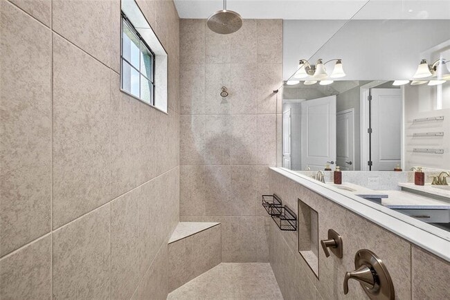 Building Photo - 14531 Woodland Spur Dr