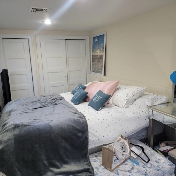 Building Photo - 155 Lincoln Blvd