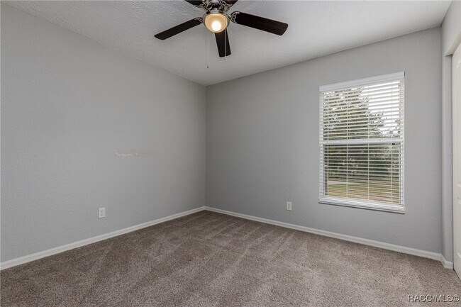 Building Photo - 320 N Fresno Ave