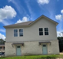 Building Photo - 555 Railroad Ave