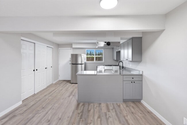 Building Photo - Ground floor apartment