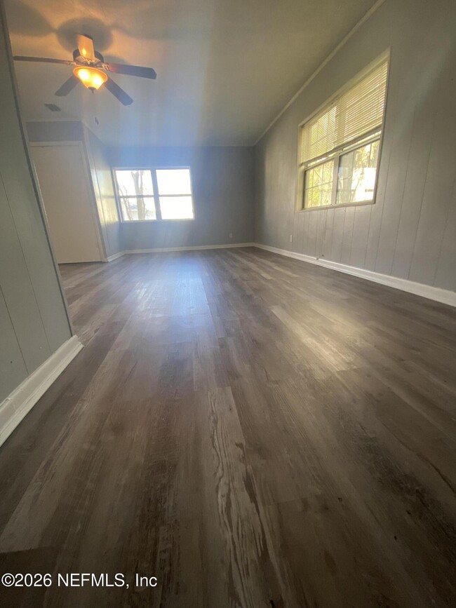 Building Photo - 13007 Atomic St