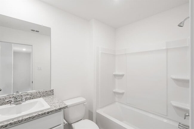 Building Photo - 104 Carmel Cyn Trl