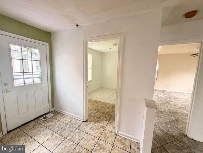 Building Photo - 1223 Chillum Rd