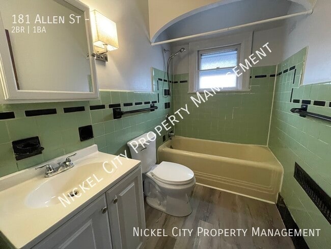 Building Photo - 181 Allen St