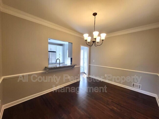 Building Photo - 1155 Davis Pl NW