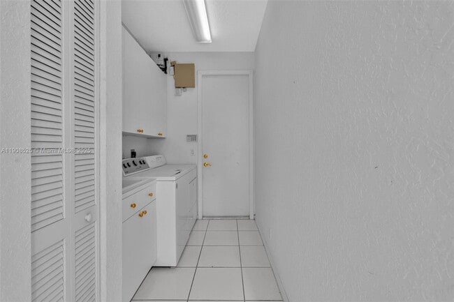 Building Photo - 18579 Harbor Light Way