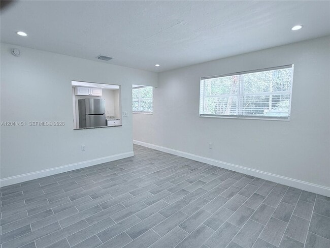 Building Photo - 2470 NE 182nd Terrace