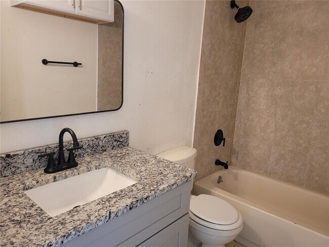 Building Photo - 1236 Dovehill Dr