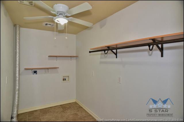 Building Photo - 3 bedroom in El Paso TX 79912