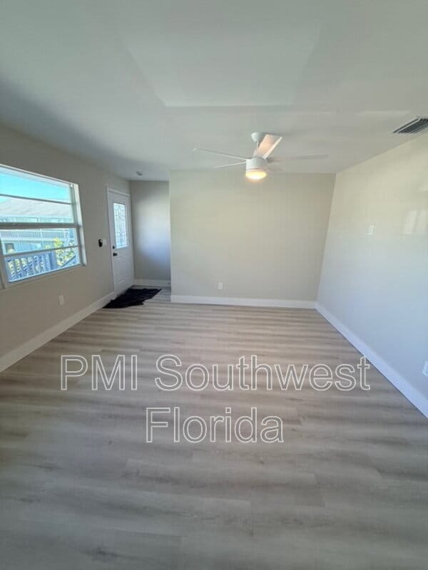 Building Photo - 5039 N Beach Rd