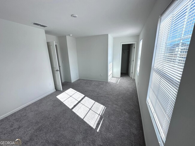 Building Photo - 536 Pemberton St