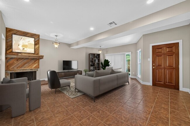 Primary Photo - 12625 Memorial Dr
