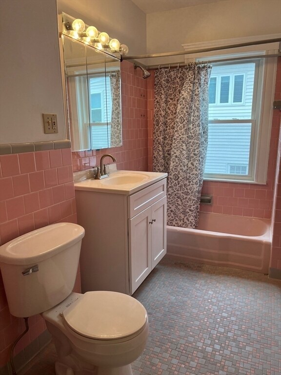 Building Photo - 145 Winsor Ave