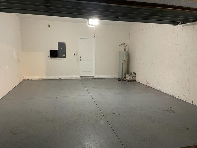 Building Photo - 8409 Costa Blanca Ct