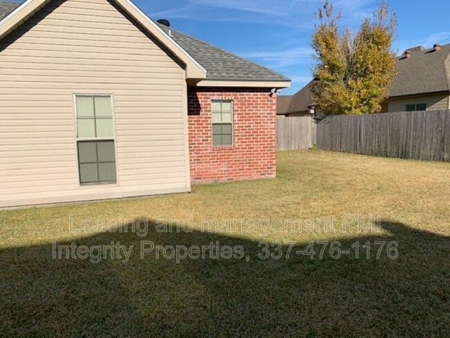 Building Photo - 209 Bentgrass Dr