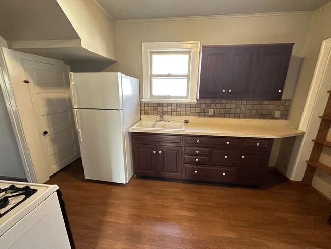 Building Photo - 3 bed 1.5 bath