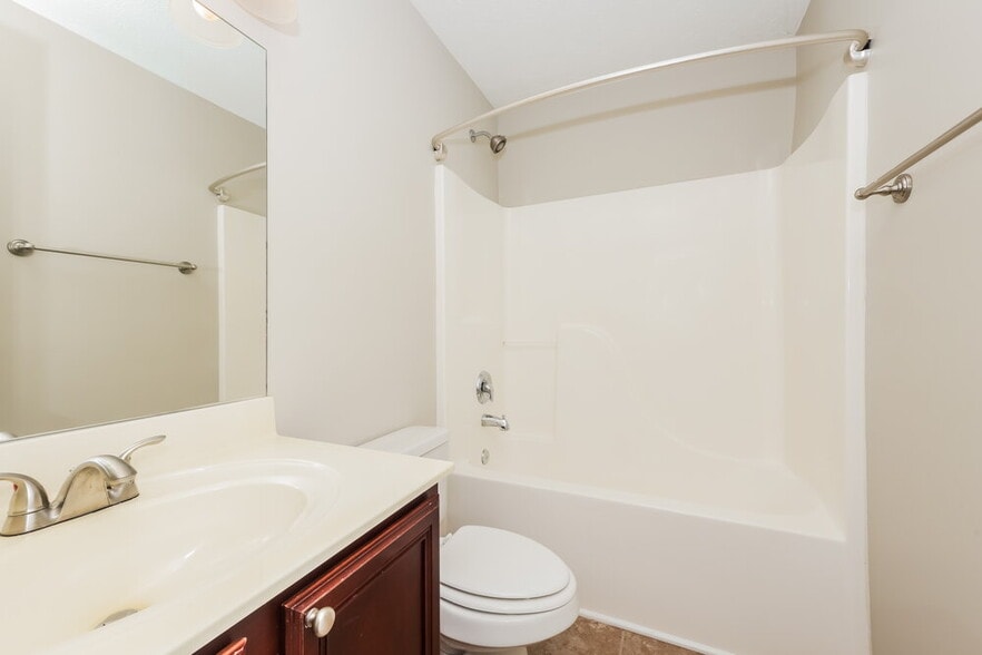 Building Photo - 3304 Tourmaline Dr