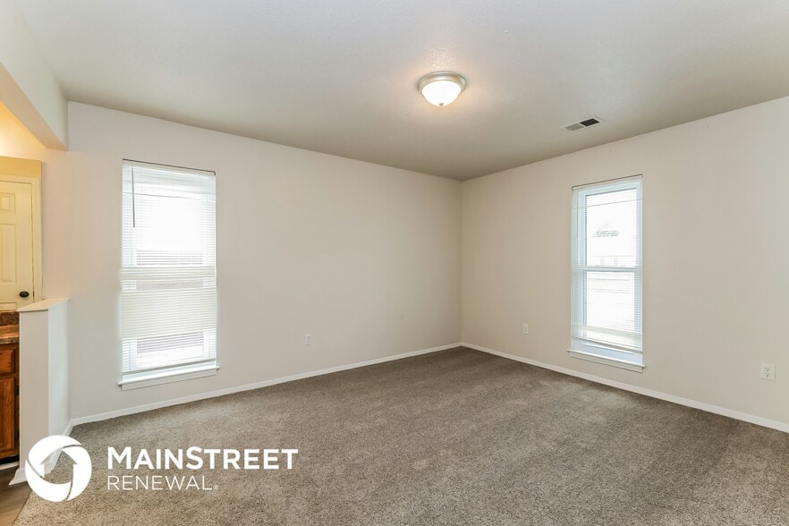 Building Photo - 10089 Riggan Dr