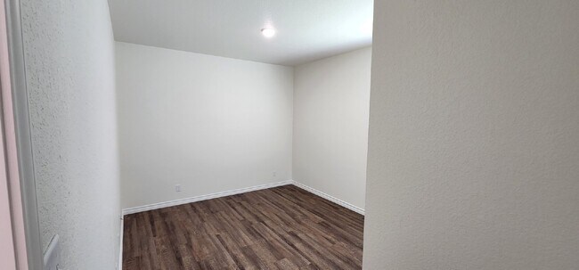 Building Photo - Act fast!  Don't let this opportunity slip by. Contact us today to schedule your showing!