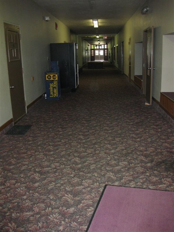 Building Photo - 350 Hall St