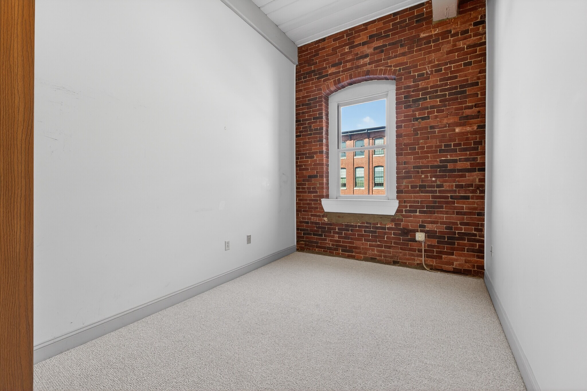 Building Photo - 1 Saco Island Ter