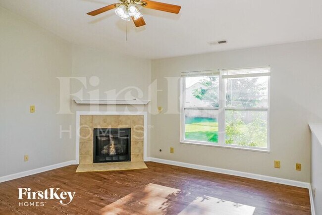 Building Photo - 2431 Copper Hill Dr