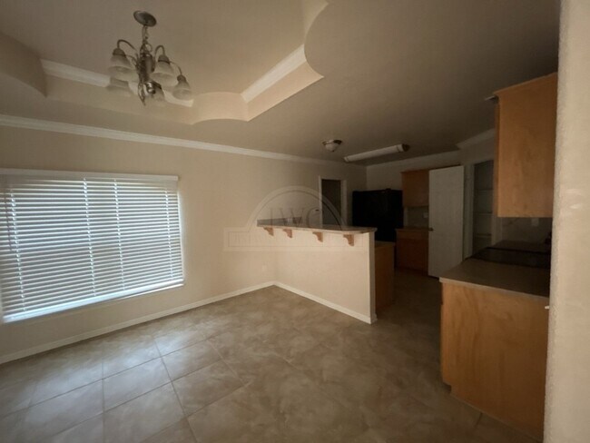 Building Photo - 710 Aries Ave