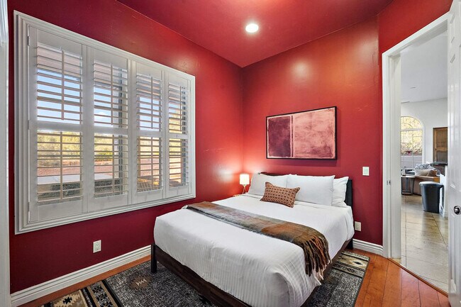 Building Photo - 36 W Dove Wing Dr