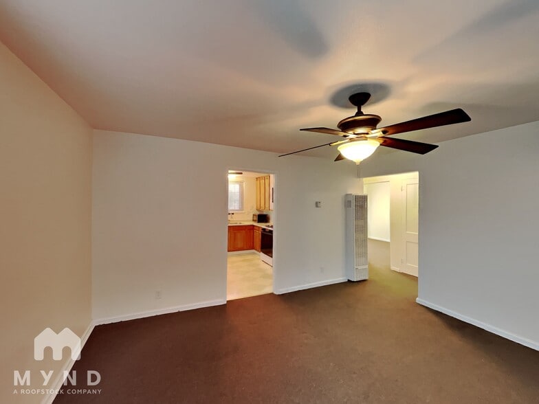 Building Photo - 2048 81st Ave