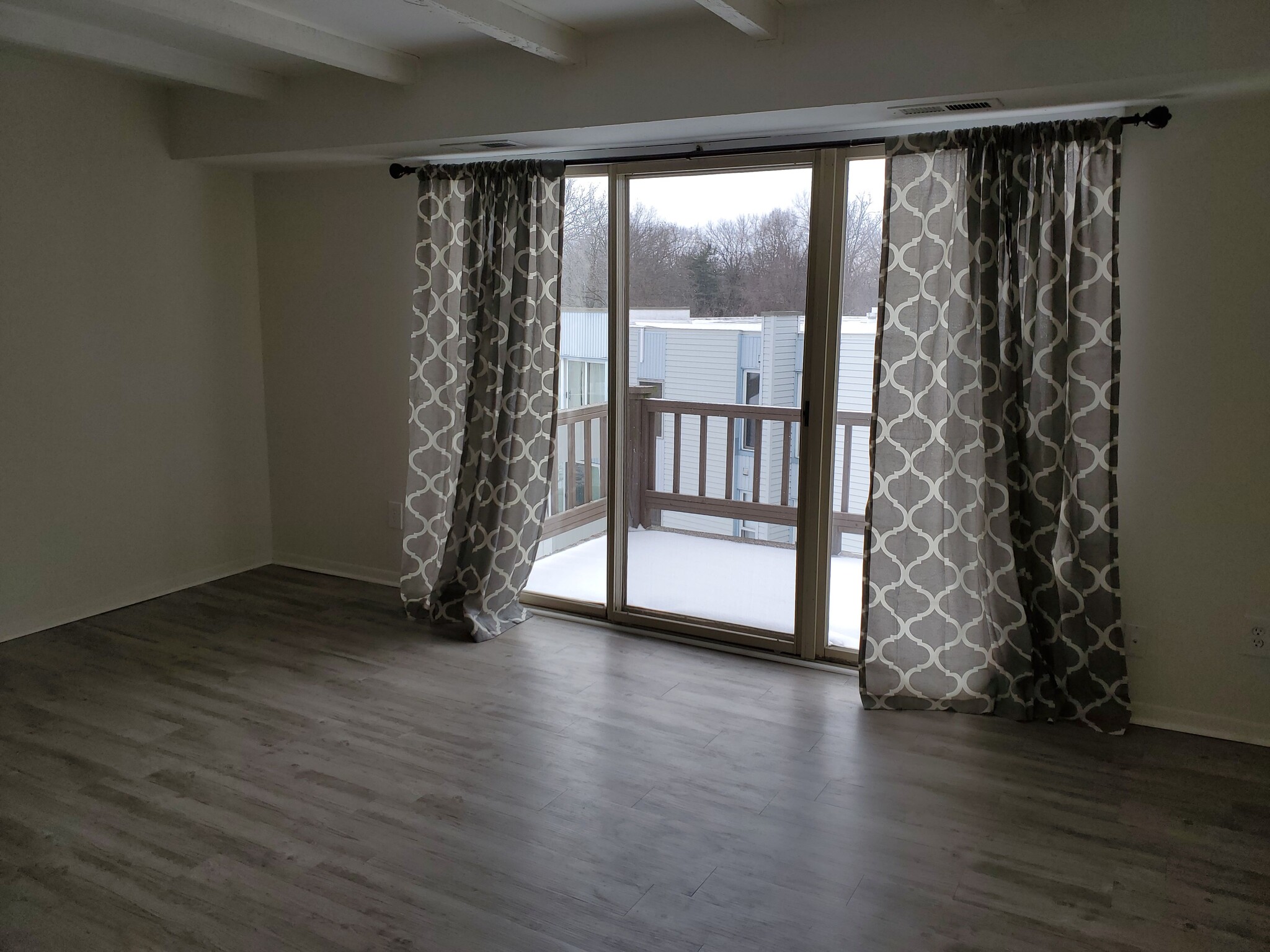 Building Photo - 1675 Cedarwood Dr