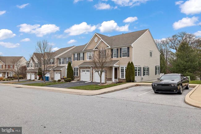 Primary Photo - 253 Tall Trees Cir
