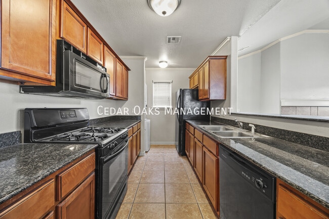 Building Photo - 1308 S C Ct