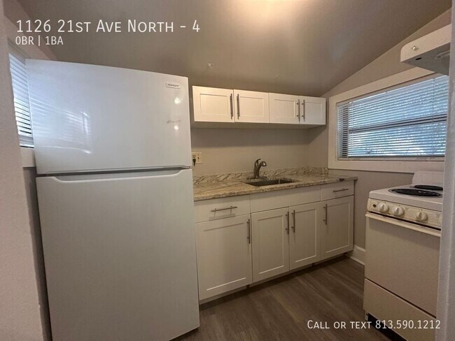 Building Photo - 1126 21st Ave N