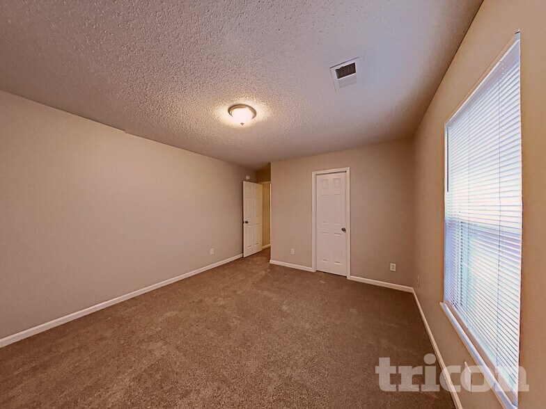 Building Photo - 241 Cape Jasmine Way