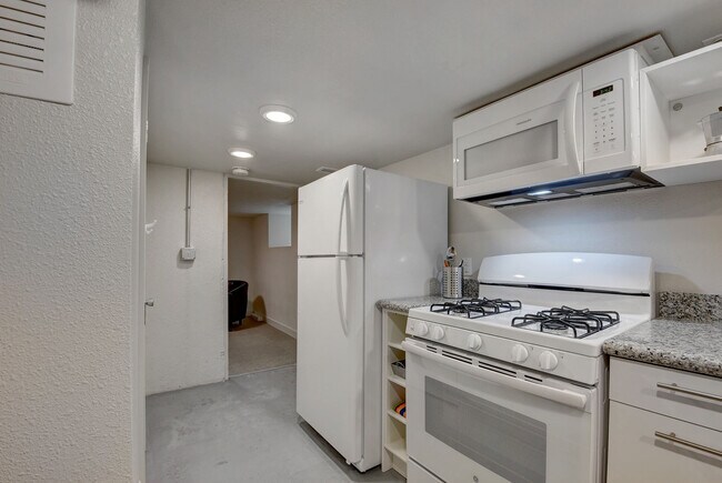 Kitchen - 151 Grove St
