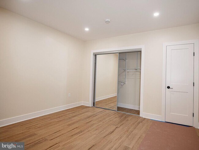 Building Photo - 128 N Bond St