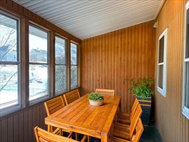 Building Photo - 8 Summer St