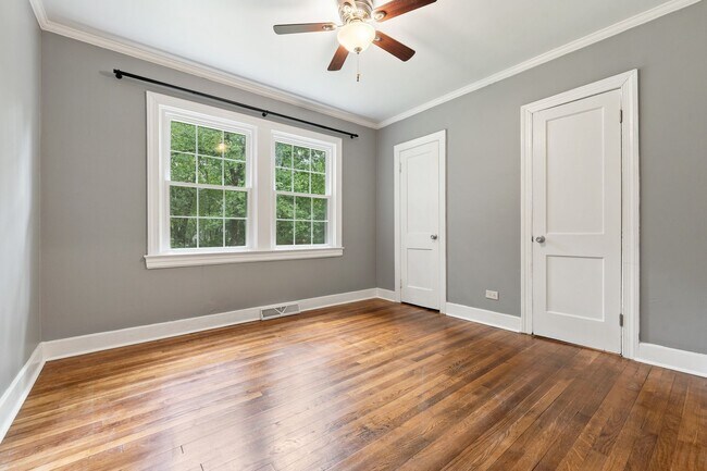 Building Photo - 2408 Cascadilla St