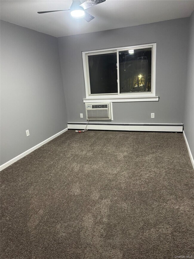 Building Photo - 810 Blooming Grove Turnpike