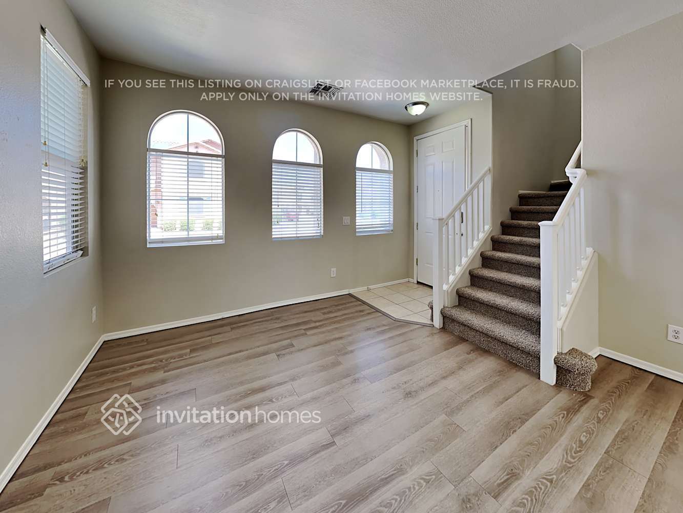 Building Photo - 1515 E Sheraton Ln