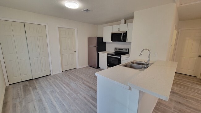 Building Photo - 109 Will St